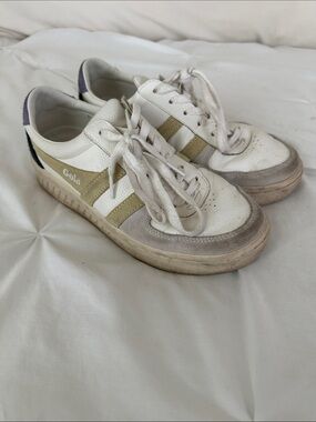Gola White Sneakers with Cream Stripes